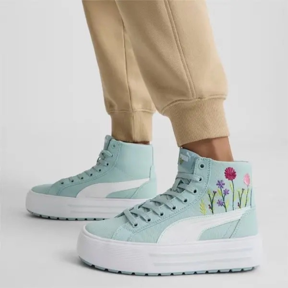 EUC* Puma Kaia 2.0 Floral Platform Sneakers sz 9.5